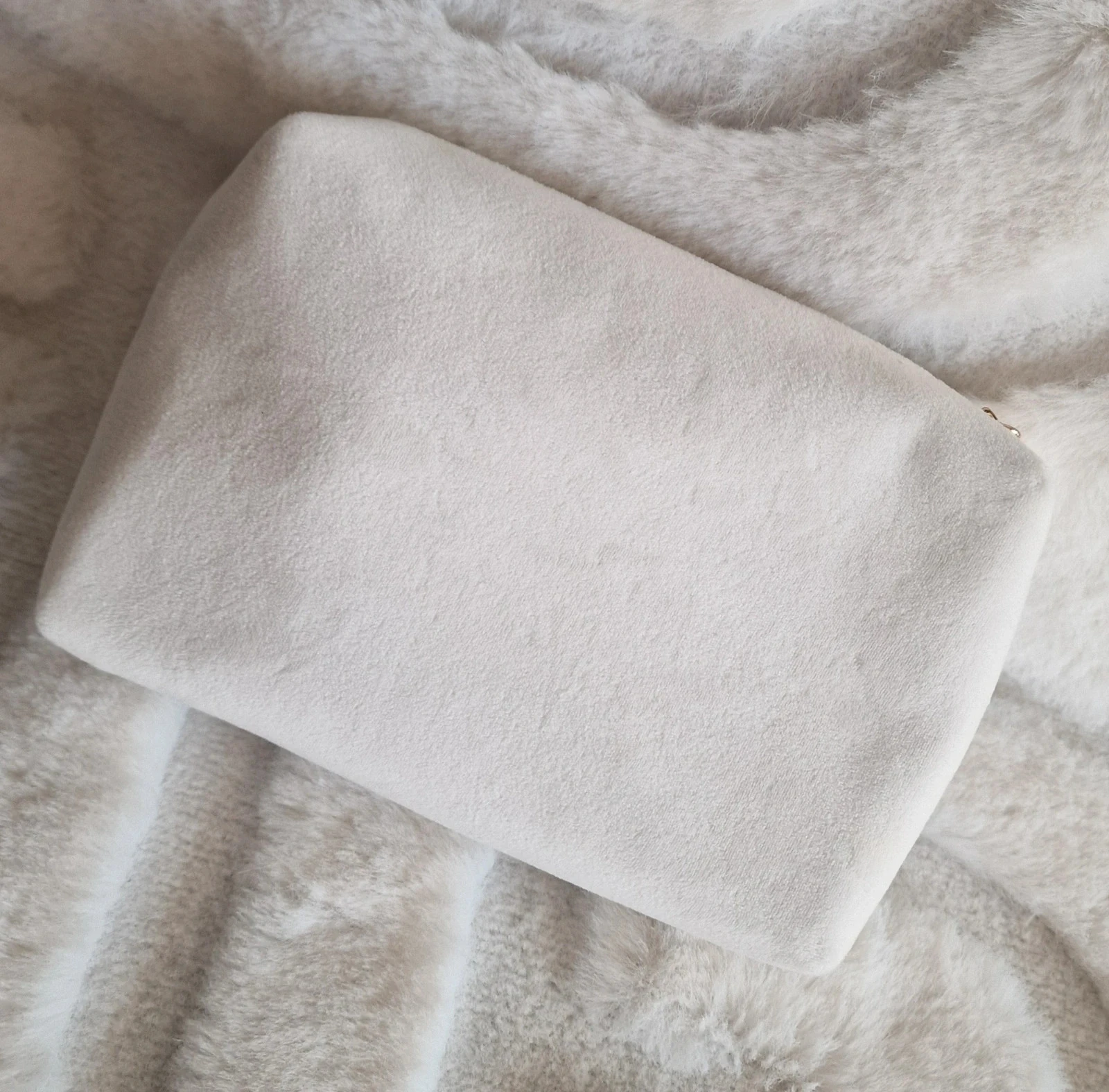 Guerlain Paris new makeup bag/pouch – photo 2